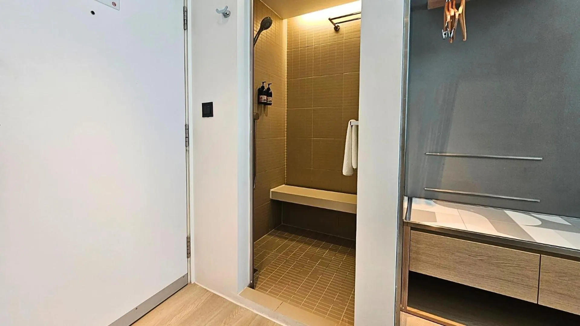 Studio M Hotel Singapore 4*,  Singapore