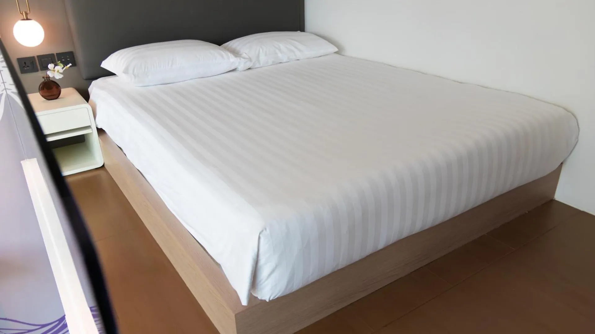 Studio M Hotel Singapore 4*,  Singapore